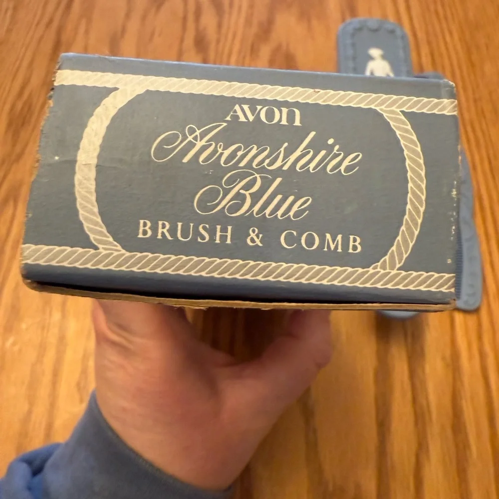 Avon stylish vintage